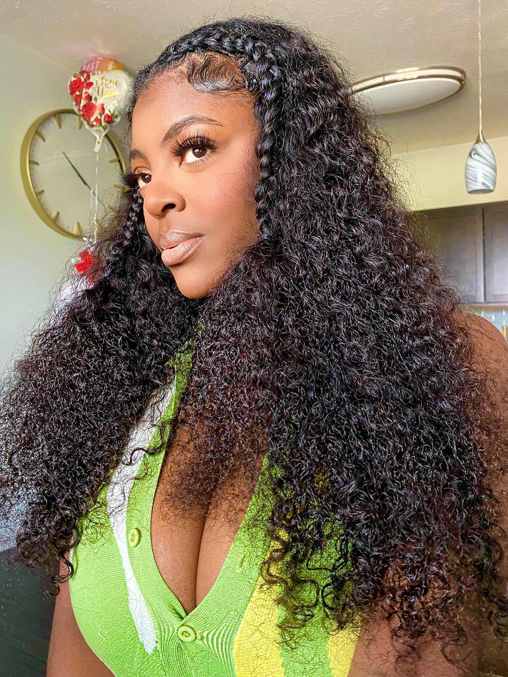 13_6_Jerry_Curly_Wave_Pre-Bleached_Transparent_HD_Lace_Front_Wig